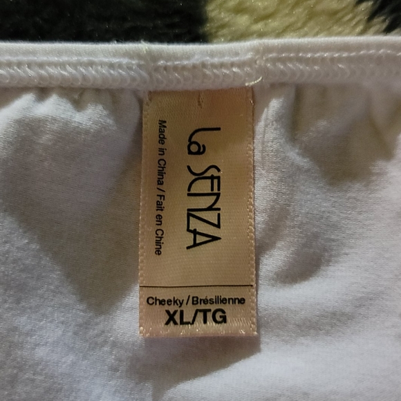 Panties - Picture 3 of 3